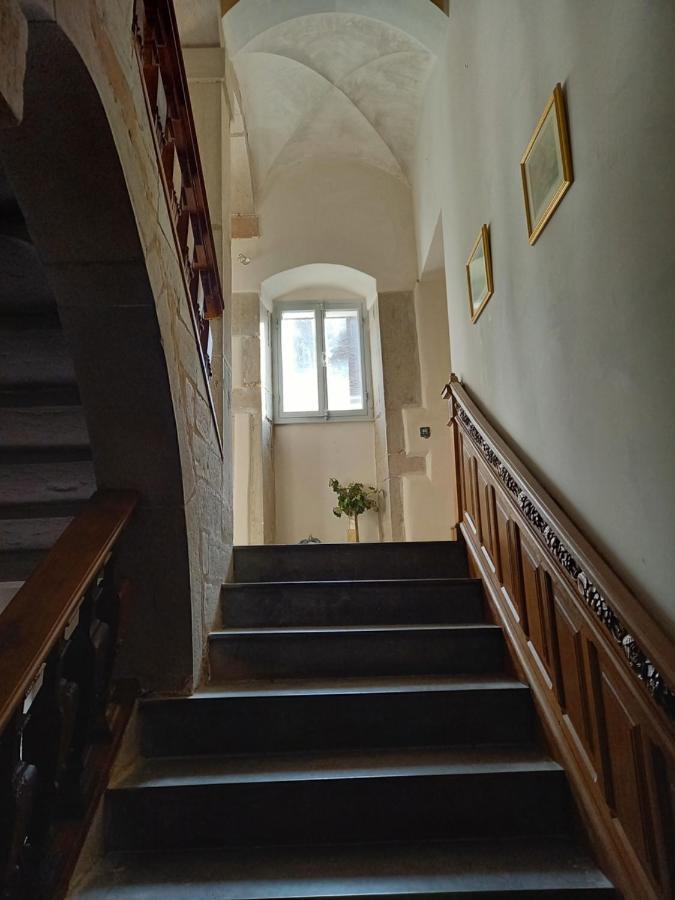 Les Meubles Du Colombier Apartment ลงส์-เลอ-โซนีเย ภายนอก รูปภาพ
